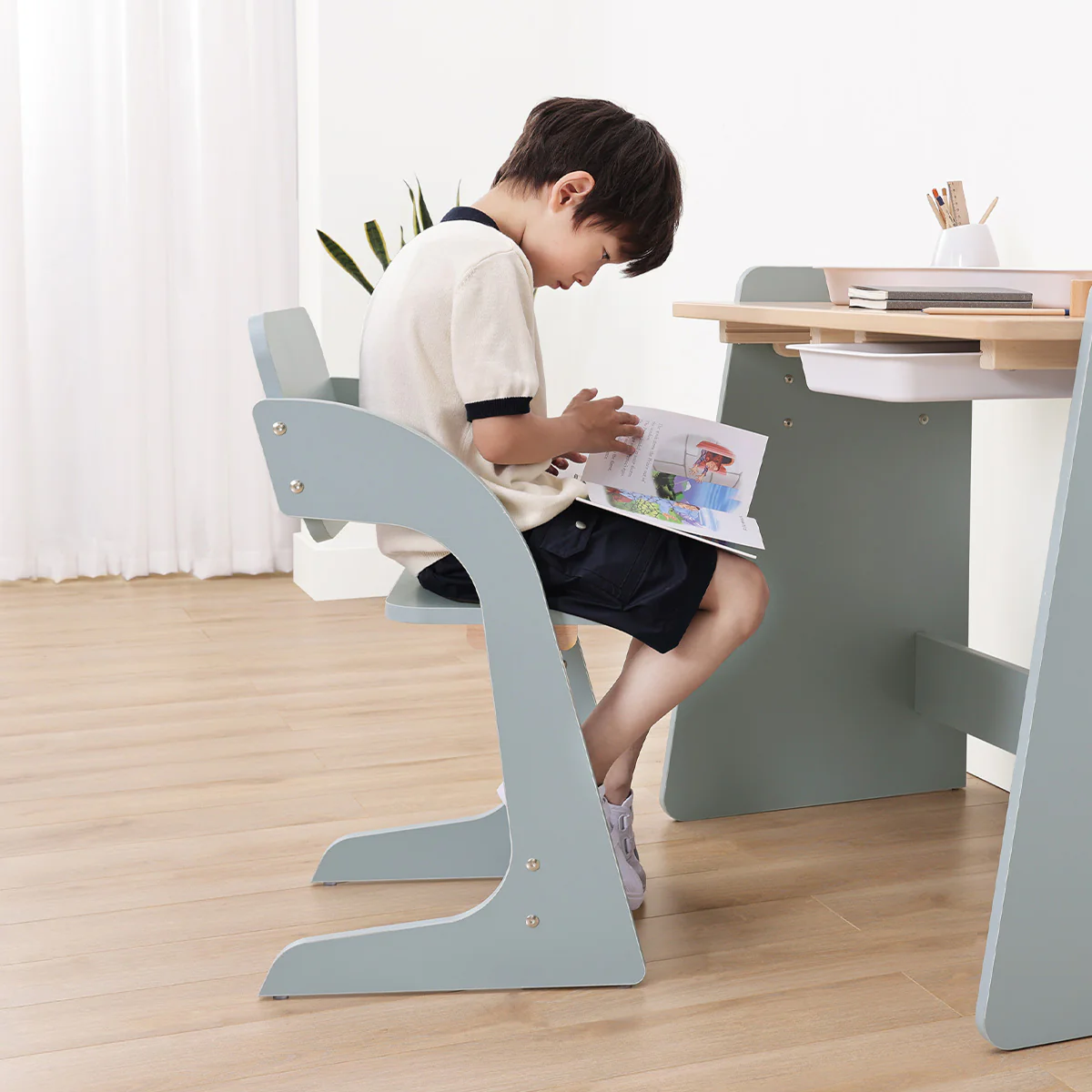 Natty Study Chair