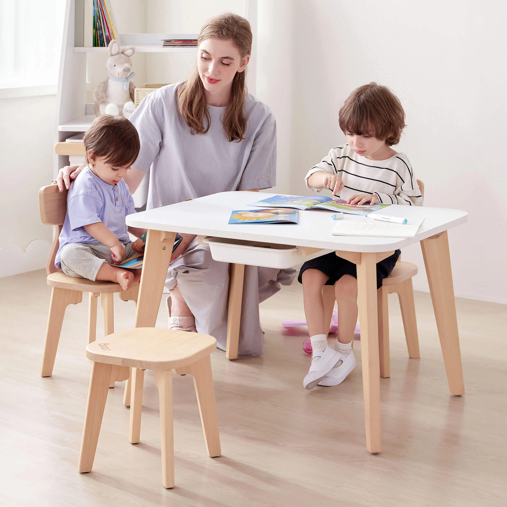 Tidy Stool / Banquito infantil talla estándar
