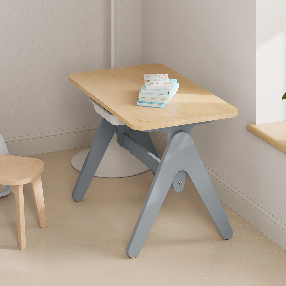 Tidy Learn Table / Mesa infantil evolutiva