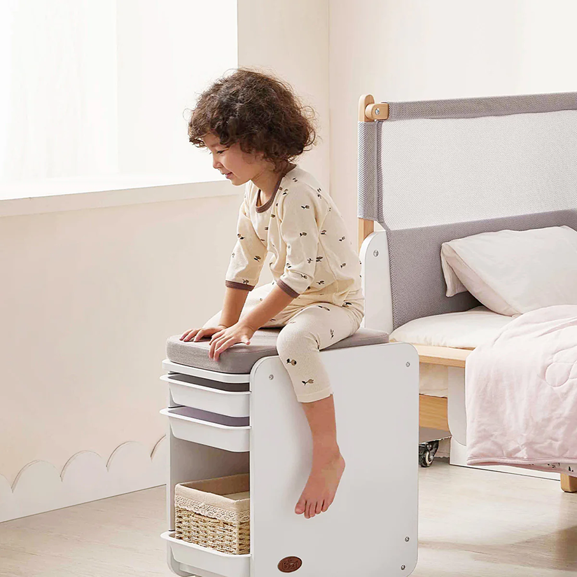 Neat Stationary Cabinet / Mueble Arturito Infantil